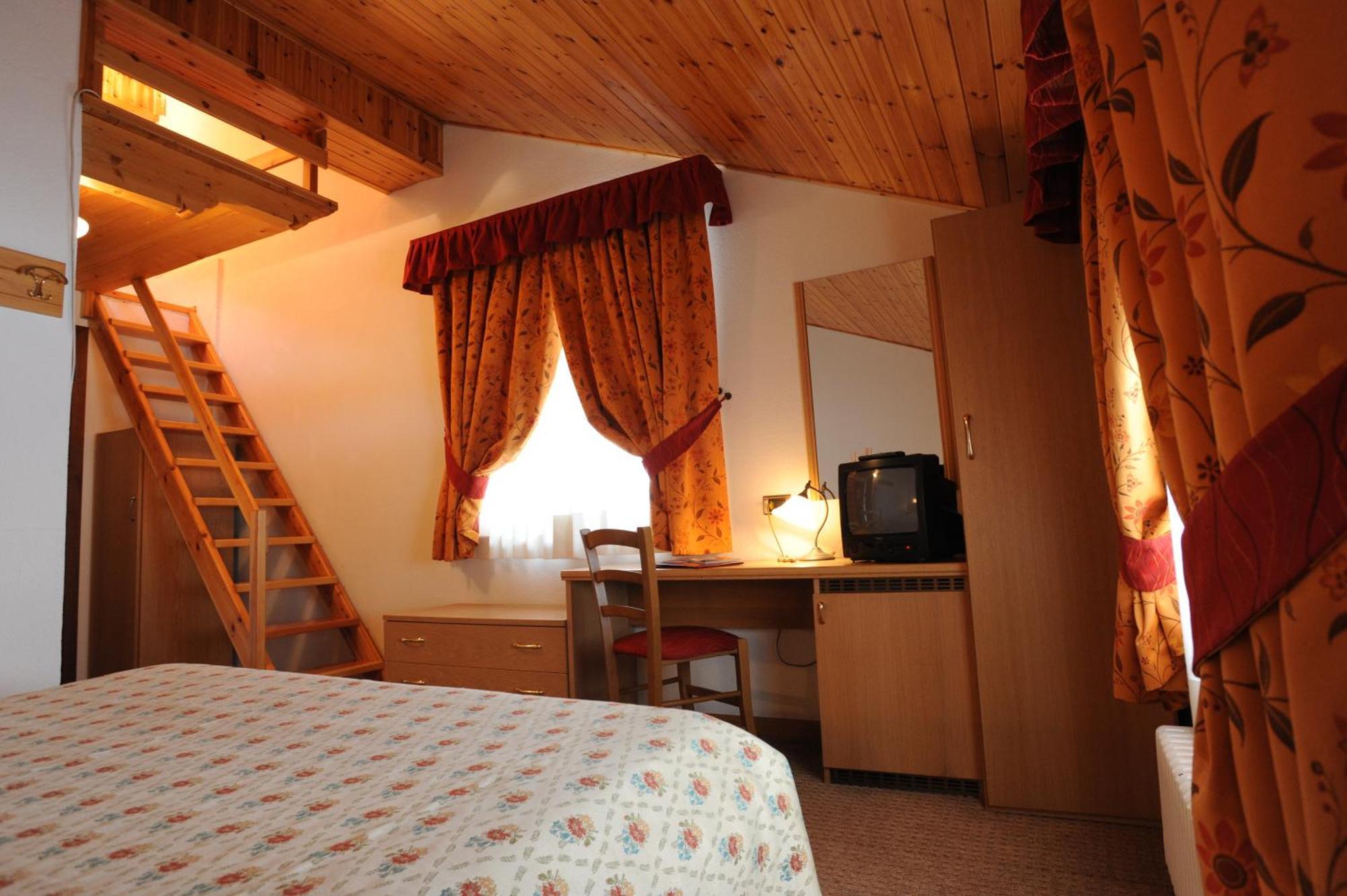 Hotel Petit Tournalin Камполук Номер фото